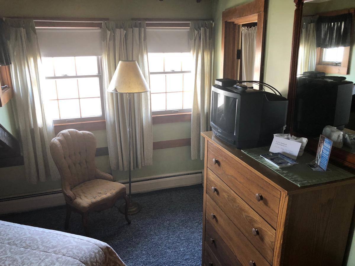 Watership Inn Провинстаун Экстерьер фото