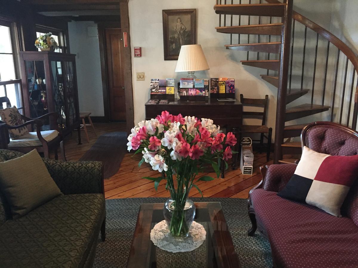 Watership Inn Провинстаун Экстерьер фото